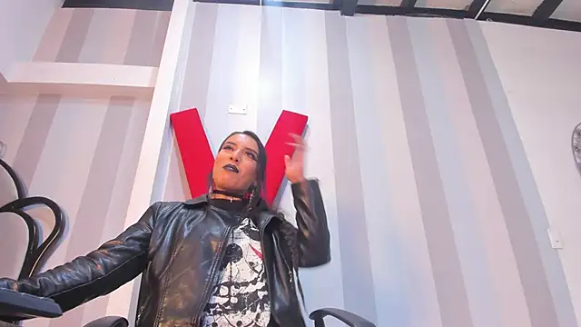 Snapshot of MeliizaQueen chatting on March 22, 12:39 am MeliizaQueen online show from March 22, 12:39 am