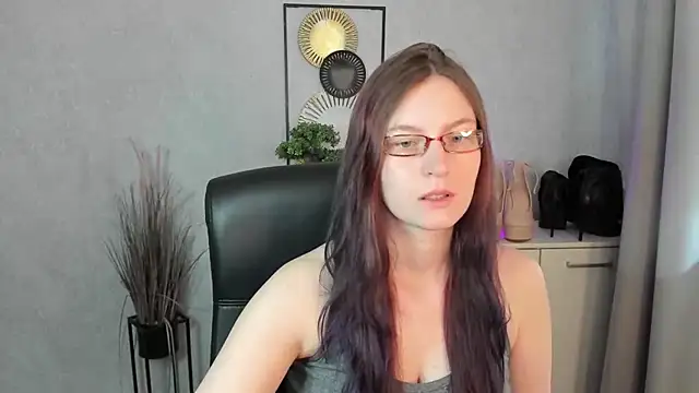 emmaxDelight online show from July 23, 5:27 am