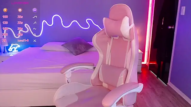 Snapshot of zoe_jones13 chatting on March 10, 3:34 am zoe jones13 online show from March 10, 3:34 am