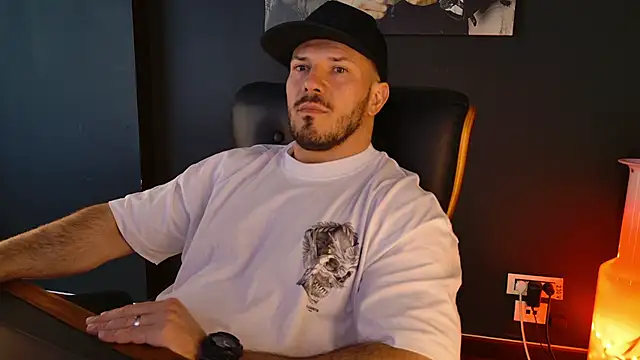 AngeloEric online show from February 25, 11:53 am