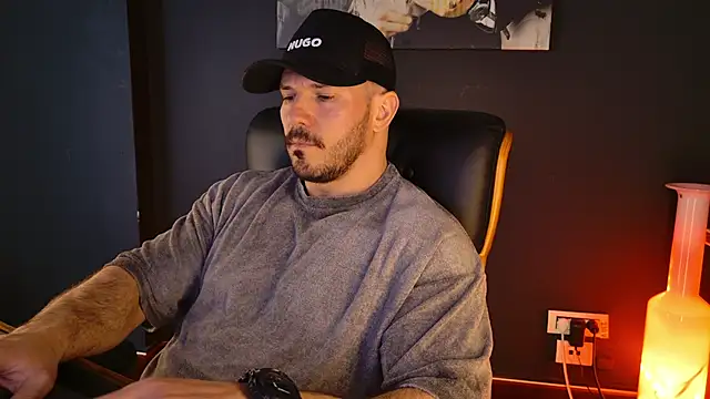 AngeloEric online show from March 31, 9:32 am