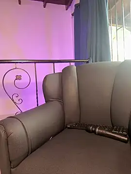 Snapshot of bella__honey chatting on February 5, 7:42 pm bella honey online show from February 5, 7:42 pm