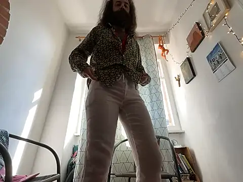 Snapshot of lostile8 chatting on October 1, 9:26 am lostile8 online show from October 1, 9:26 am