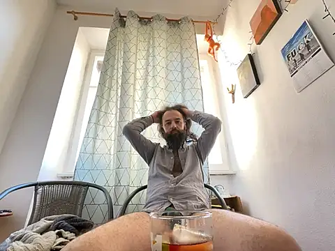 Snapshot of lostile8 chatting on November 3, 11:55 am lostile8 online show from November 3, 11:55 am