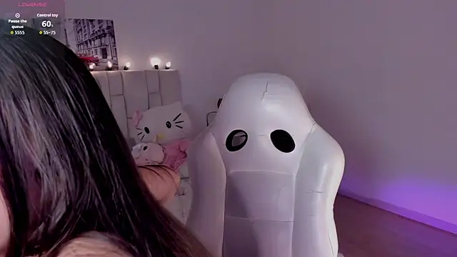 zoe turnner 18 online show from February 14, 11:18 am