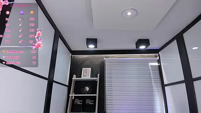 lilithTeen1  online show from March 18, 2:26 pm