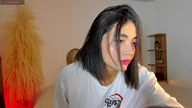 lilithTeen1  online show from October 4, 5:49 am