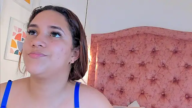 Snapshot of aprill21_ chatting on December 10, 1:55 pm aprill21 online show from December 10, 1:55 pm