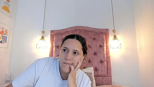 Snapshot of aprill21_ chatting on March 3, 1:53 pm aprill21 online show from March 3, 1:53 pm