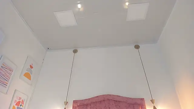 Snapshot of aprill21_ chatting on March 12, 2:45 pm aprill21 online show from March 12, 2:45 pm