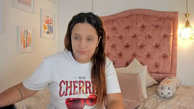 Snapshot of aprill21_ chatting on March 17, 2:01 pm aprill21 online show from March 17, 2:01 pm