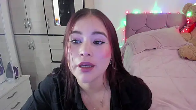 Snapshot of hotbbc_wife chatting on February 17, 7:53 pm hotbbc wife online show from February 17, 7:53 pm