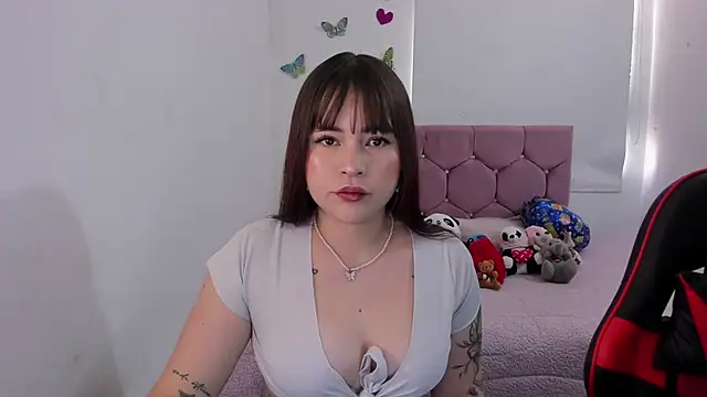 Snapshot of hotbbc_wife chatting on November 19, 2:39 pm hotbbc wife online show from November 19, 2:39 pm