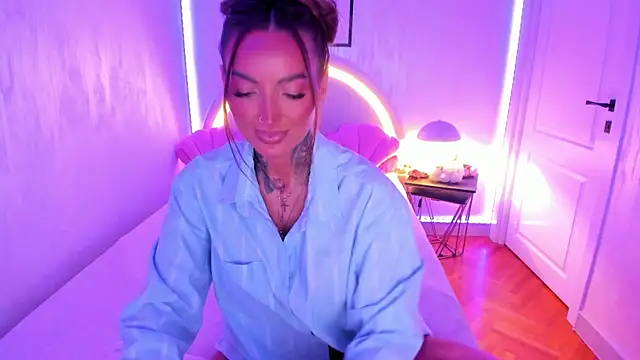 NatalyThorn88 online show from July 24, 3:15 am