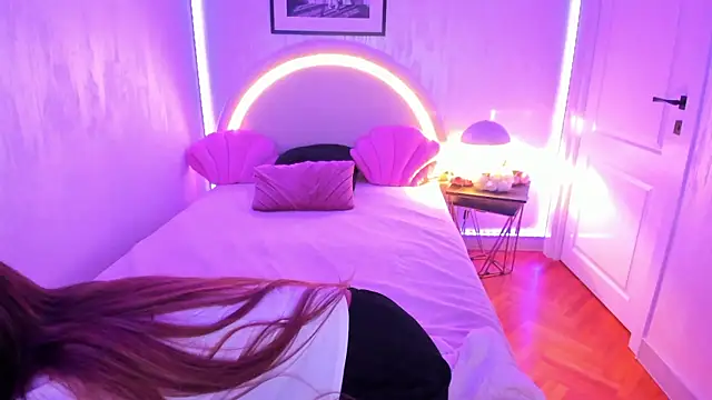 NatalyThorn88 online show from July 25, 3:37 am
