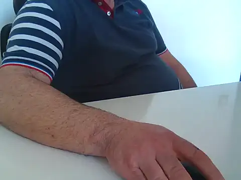 Snapshot of Davien85x chatting on January 11, 3:09 pm Davien85x online show from January 11, 3:09 pm