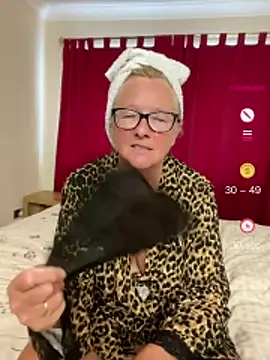 Foxy-Lucy online show from June 7, 5:06 pm
