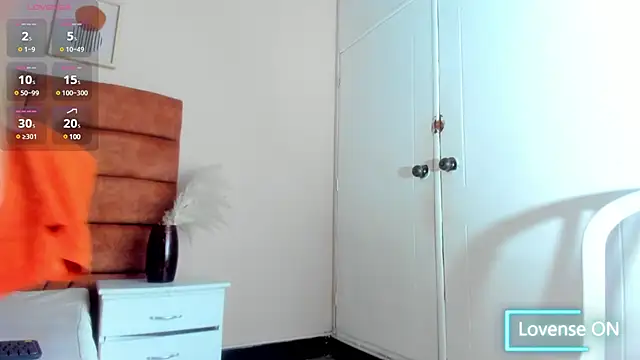 Snapshot of NIKI_SANTANA chatting on February 5, 7:53 pm NIKI SANTANA online show from February 5, 7:53 pm