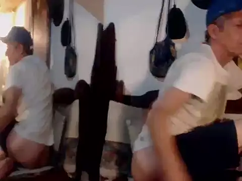 laye19 online show from October 15, 2:44 am