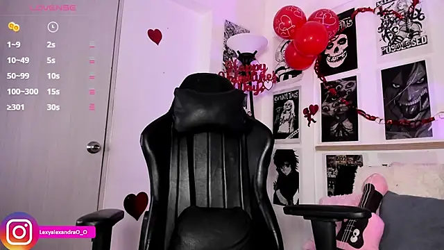 Snapshot of Lexyjoycce chatting on February 15, 11:01 pm Lexyjoycce online show from February 15, 11:01 pm