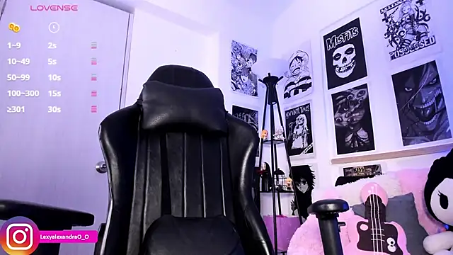 Snapshot of Lexyjoycce chatting on February 21, 9:05 pm Lexyjoycce online show from February 21, 9:05 pm