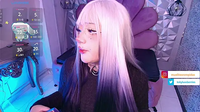 toky doll online show from December 3, 9:02 pm