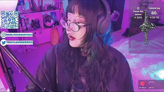 toky doll online show from April 29, 7:42 pm