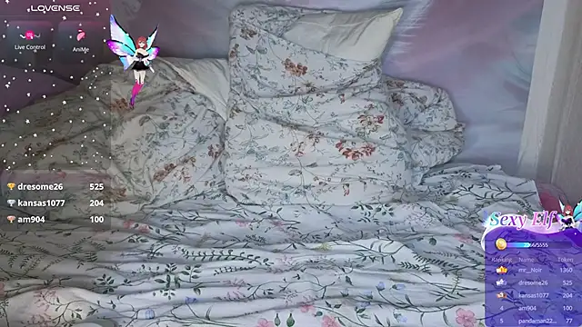 Coralie20  online show from March 17, 2:01 pm