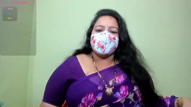 Snapshot of neelu-hoty chatting on May 31, 12:34 pm neelu-hoty online show from May 31, 12:34 pm
