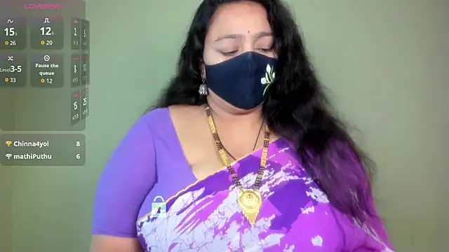 Snapshot of neelu-hoty chatting on June 17, 8:17 am neelu-hoty online show from June 17, 8:17 am