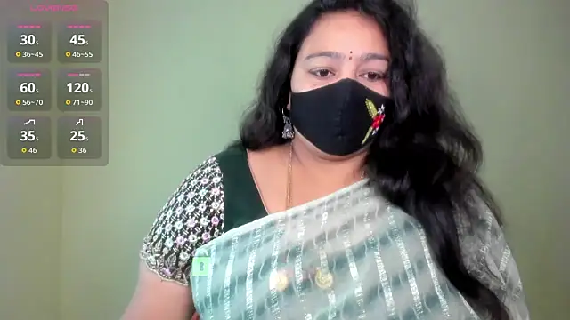 Snapshot of neelu-hoty chatting on June 22, 9:06 am neelu-hoty online show from June 22, 9:06 am