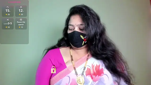 Snapshot of neelu-hoty chatting on July 17, 9:27 am neelu-hoty online show from July 17, 9:27 am