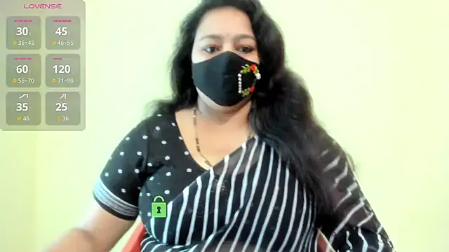 Snapshot of neelu-hoty chatting on July 25, 9:07 am neelu-hoty online show from July 25, 9:07 am