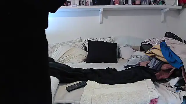 Hand69someguy online show from October 18, 12:02 am