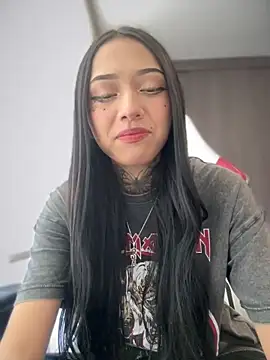 ANDREA FERRY online show from January 26, 10:02 pm