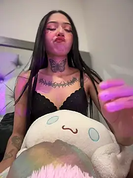 ANDREA FERRY online show from February 21, 4:51 am