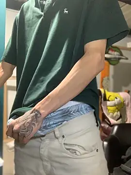 Snapshot of 27powercm chatting on October 31, 5:30 am 27powercm online show from October 31, 5:30 am