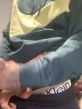 Snapshot of 27powercm chatting on November 4, 5:39 am 27powercm online show from November 4, 5:39 am