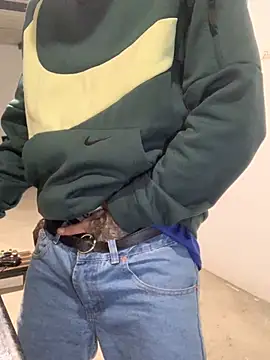 Snapshot of 27powercm chatting on November 23, 8:25 am 27powercm online show from November 23, 8:25 am