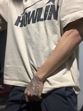 Snapshot of 27powercm chatting on December 4, 6:12 am 27powercm online show from December 4, 6:12 am