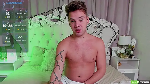 ArthurWhitee online show from January 14, 3:12 am