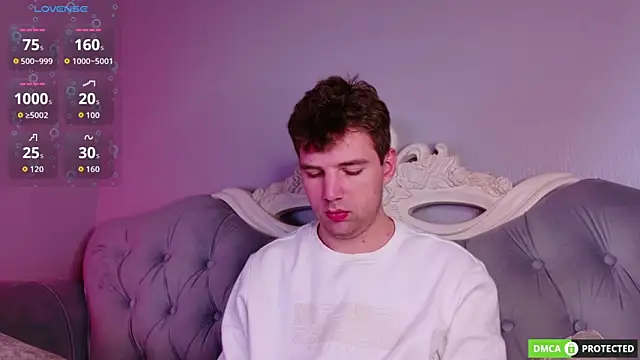 ArthurWhitee online show from April 22, 9:11 am