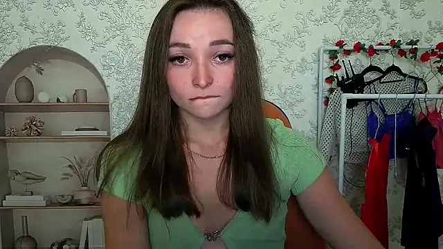  Barbie Kiss  online show from September 26, 3:27 pm