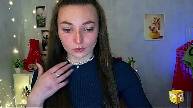  Barbie Kiss  online show from April 22, 1:01 pm