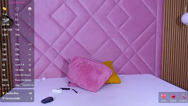 Snapshot of SelenaBell chatting on December 20, 6:40 am SelenaBell online show from December 20, 6:40 am