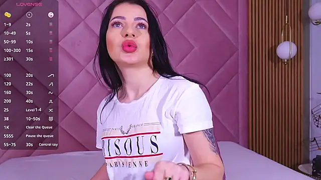 Snapshot of SelenaBell chatting on March 13, 6:05 am SelenaBell online show from March 13, 6:05 am