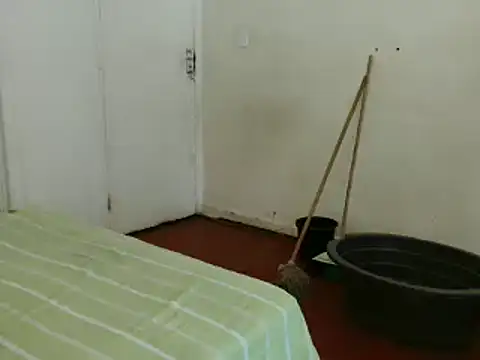 Snapshot of tinagiant chatting on January 16, 8:00 am tinagiant online show from January 16, 8:00 am