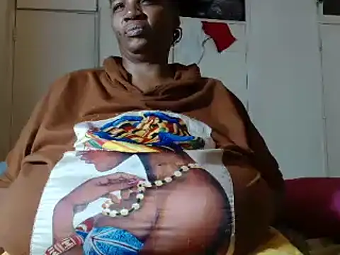 Snapshot of tinagiant chatting on January 18, 5:37 pm tinagiant online show from January 18, 5:37 pm