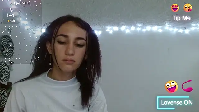 Snapshot of SexyTokio4 chatting on December 5, 10:12 am SexyTokio4 online show from December 5, 10:12 am