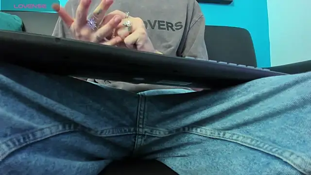 noah ricci online show from December 28, 12:03 pm